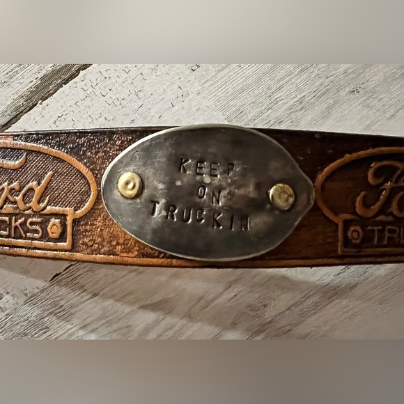 Handmade Ford Leather Bracelet - Picture 2 of 3